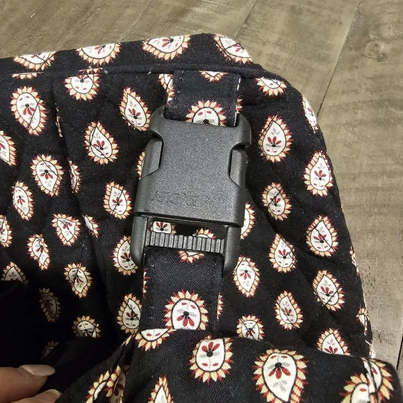 Vera Bradley Classic Black Messenger (Retired Fall 2006) NWOT - Picture 5 of 5